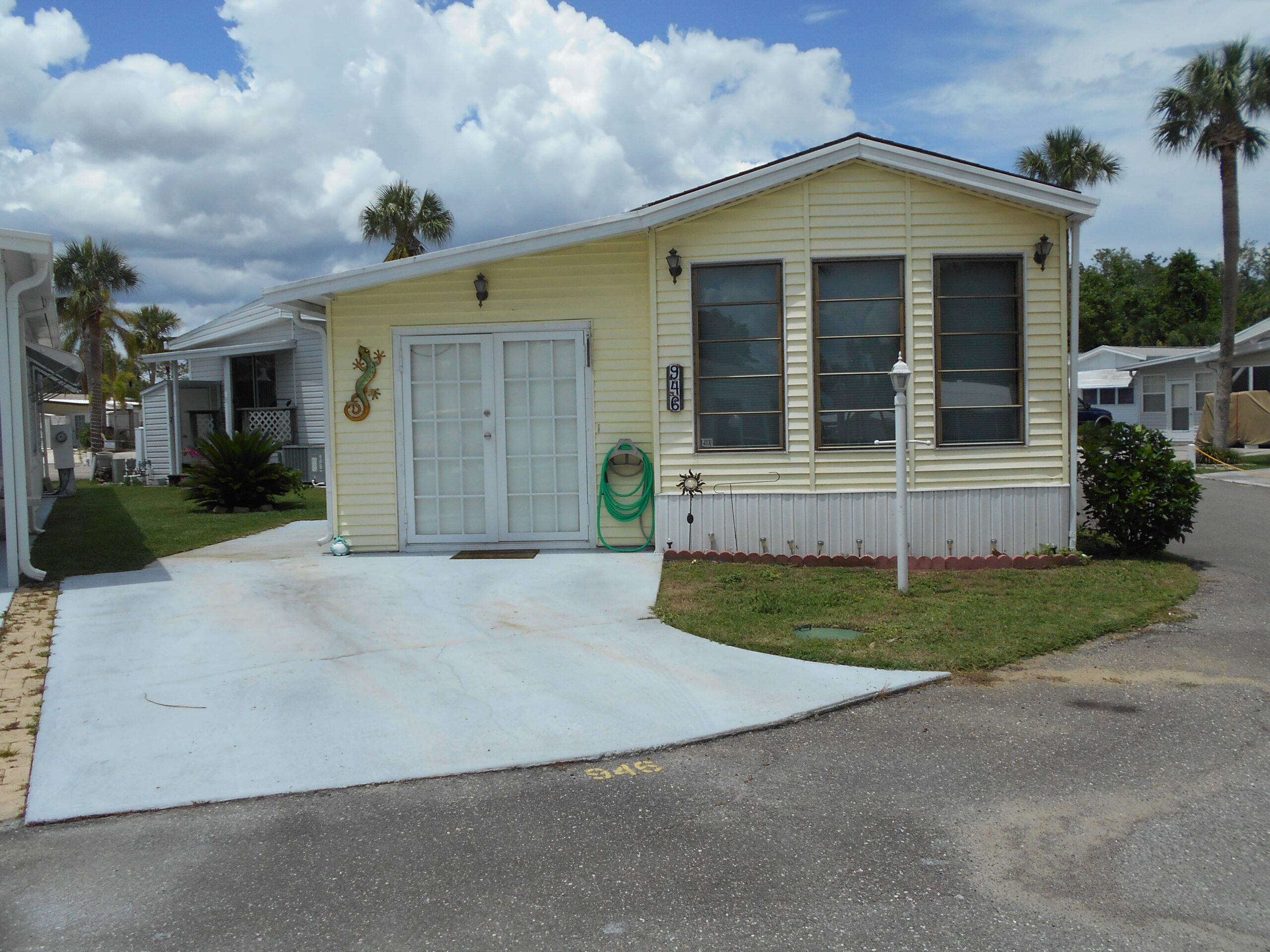 Finding Your Piece of Paradise: A Comprehensive Guide to Retirement Homes for Sale in Florida